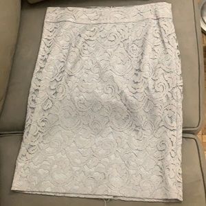 🤩Host Pick🥳 Banana Republic Lace pencil skirt with lining